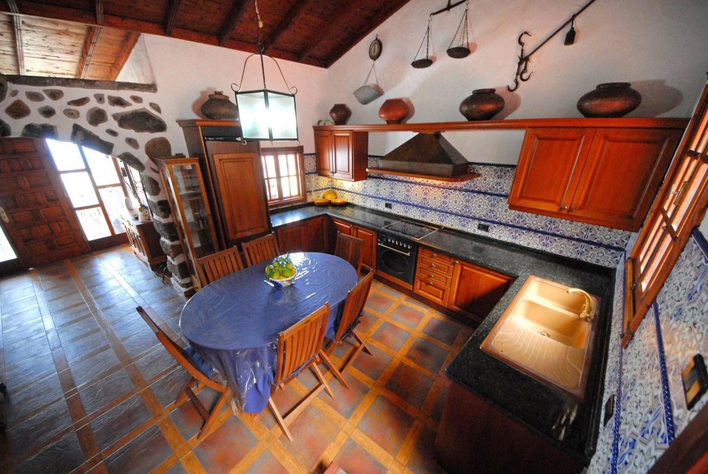 Фото House With 3 Bedrooms in Icod de los Vinos, With Wonderful sea View, E