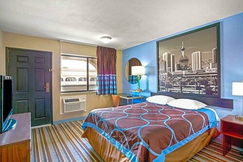 Гостиница Super 8 by Wyndham Las Vegas Nellis Afb Area в Норт-Лас-Вегасе