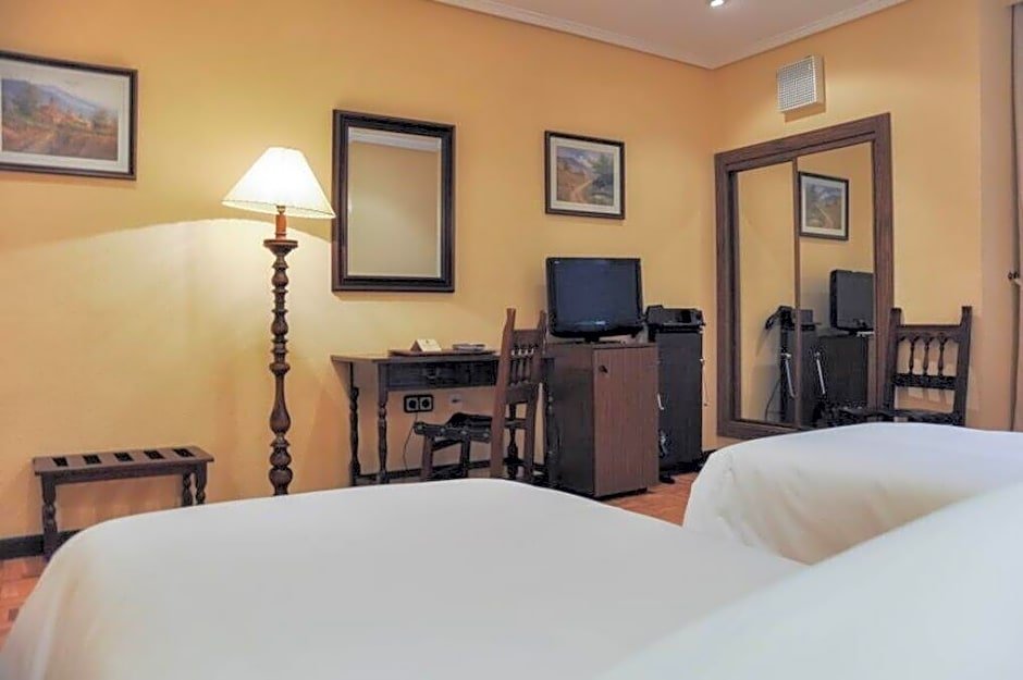 Фото Hotel Urban Salamanca