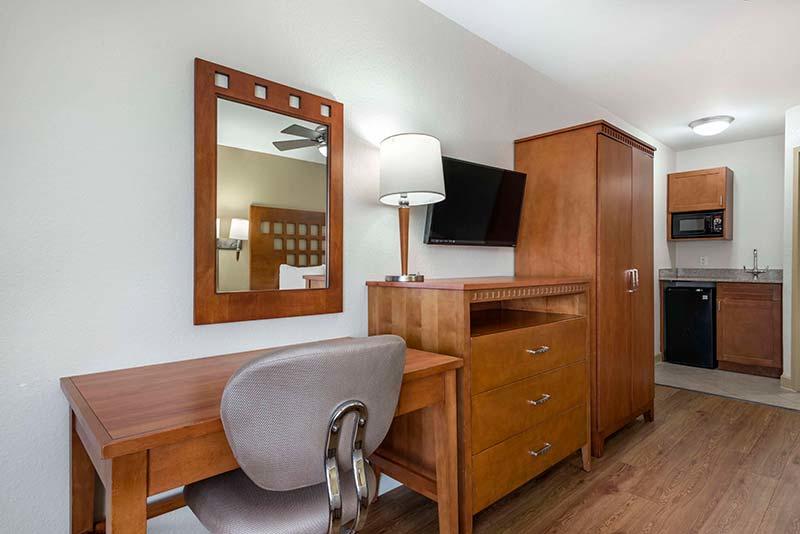 Фото Rodeway Inn & Suites Fort Lauderdale Airport & Cruise Port