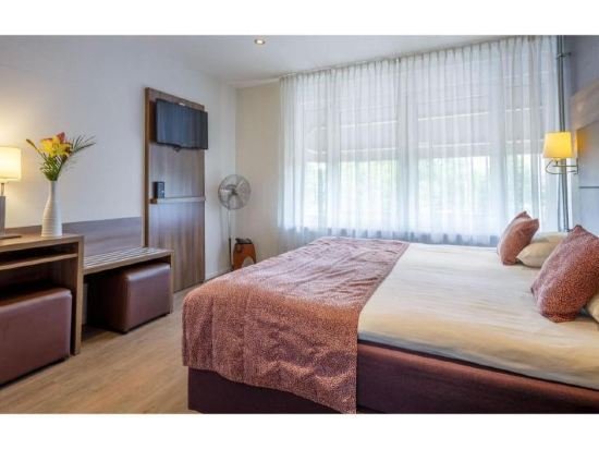 Фото Hotel Victorie