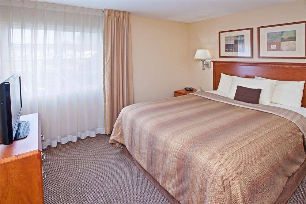 Фото Candlewood Suites Louisville Airport, an Ihg Hotel