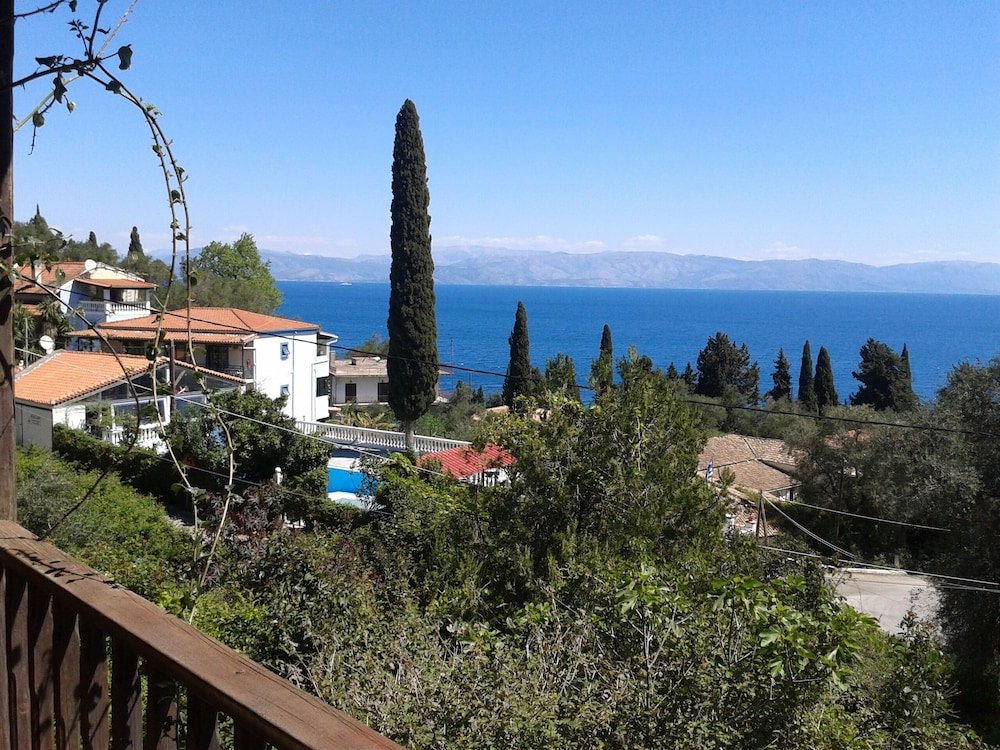 Фото Andromaches Holiday Apartments