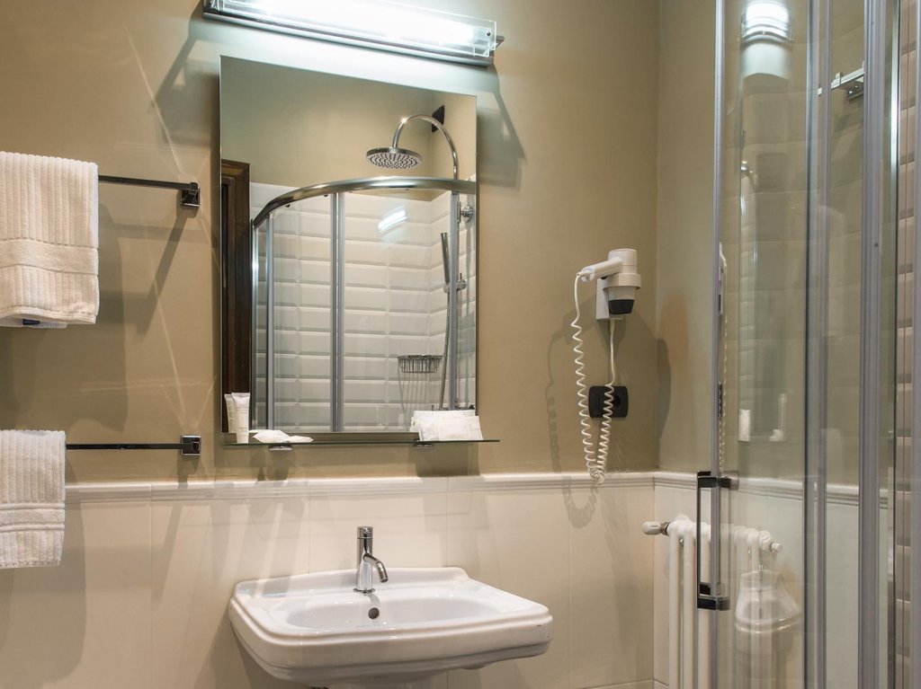 Фото Ambasciatori Place Hotel