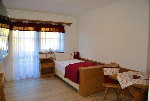 Фото Landhotel Lärchenhügel