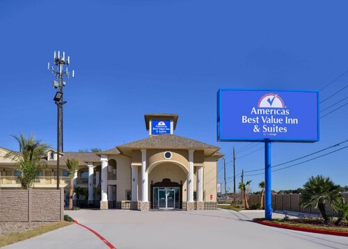 Гостиница Americas Best Value Inn & Suites Houston at Hwy 6