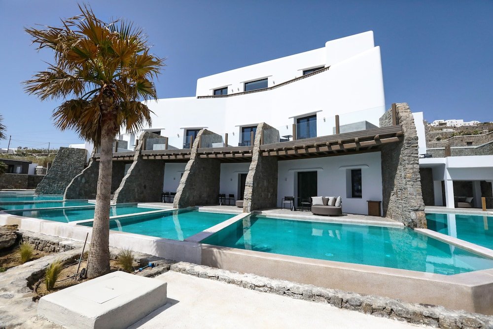 Фото Aeonic Suites and SPA