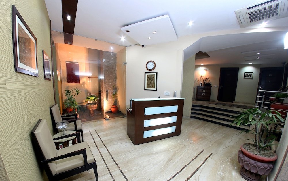 Фото Fabhotel Phoenix Hospitality