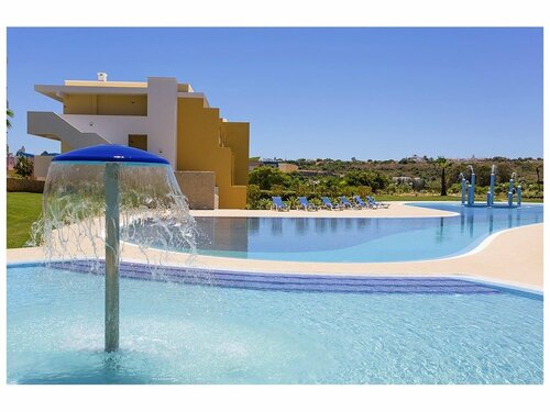 Жильё посуточно Apartment With 3 Bedrooms in Albufeira, With Wonderful Mountain View, Shared Pool, Enclosed Garden