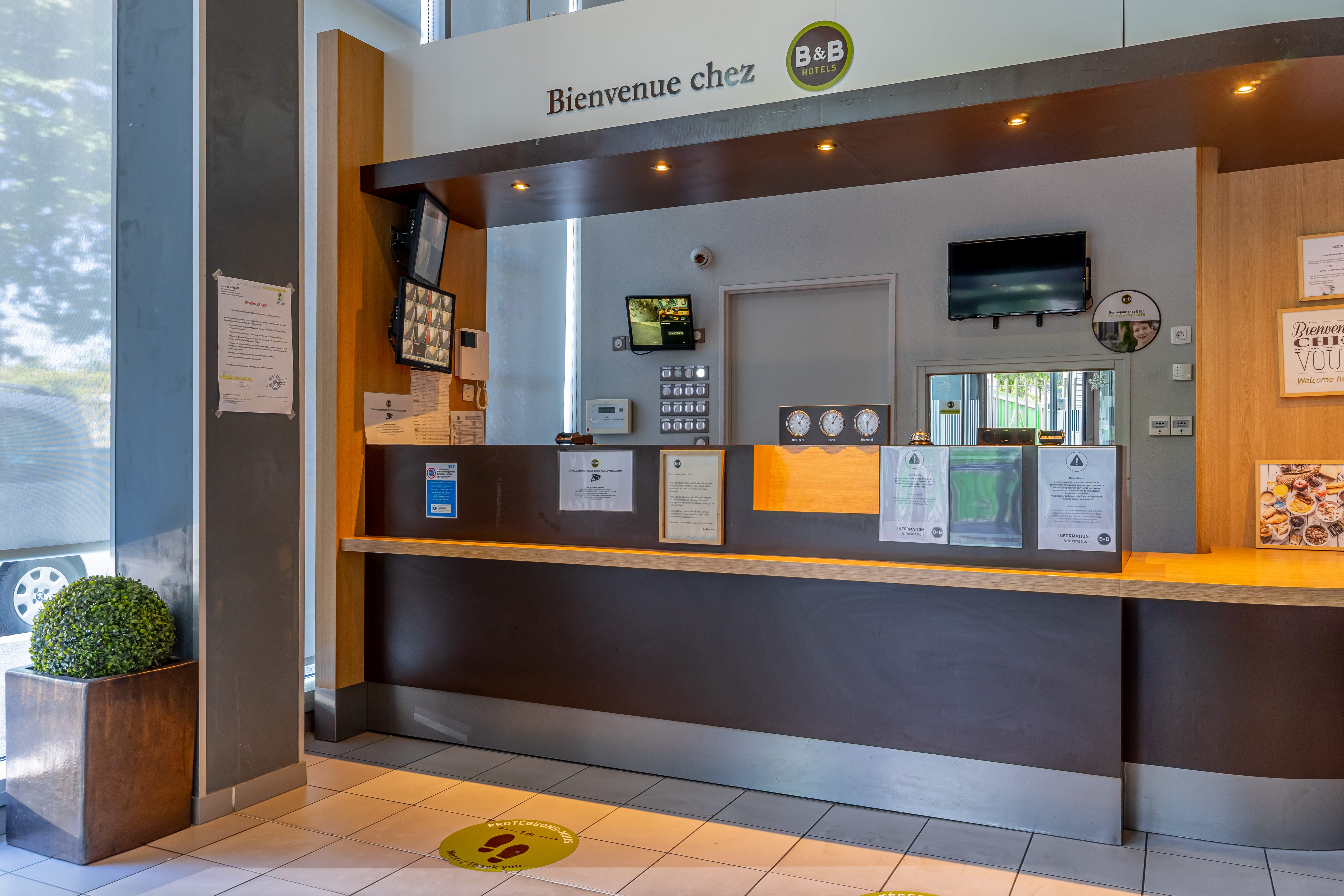 Фото B&B Hôtel Marseille Euromed