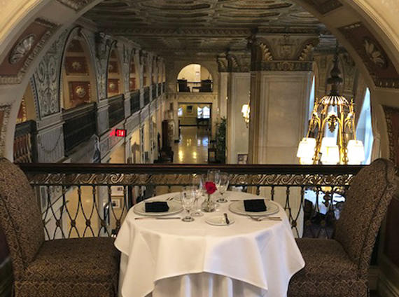 Фото The Brown Hotel