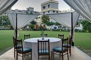 Гостиница Lebua Lucknow