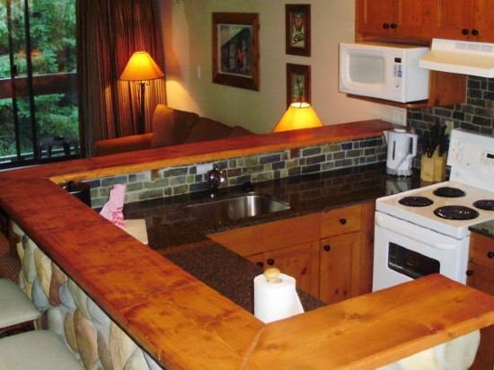 Фото Tantalus Resort Lodge