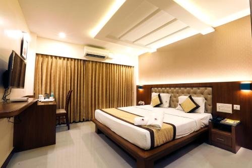 Фото Metro Plaza Hotel