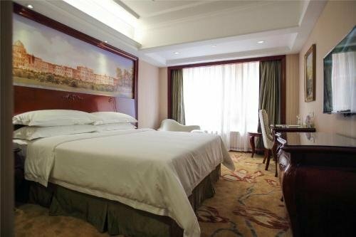 Гостиница Vienna Hotel Chaozhou Plaza Branch в Чаочжоу