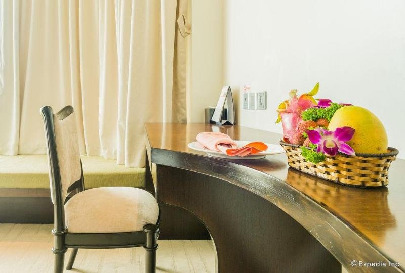 Фото The Hanoi Club Hotel & Residences