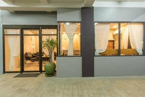 Гостиница Serene Stays Hotel