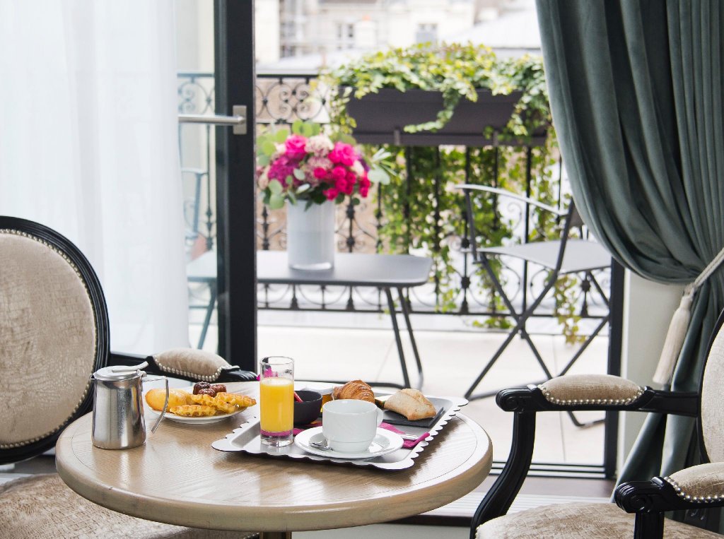 Фото Hotel St Pétersbourg Opéra & SPA