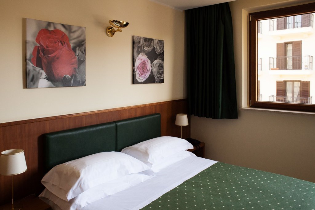 Фото Hotel Continental