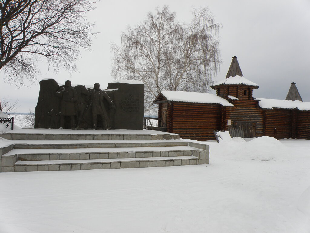 Monument, memorial Основателям Осинской слободы Нечаю и Филиппу Калужениным, Osa, photo