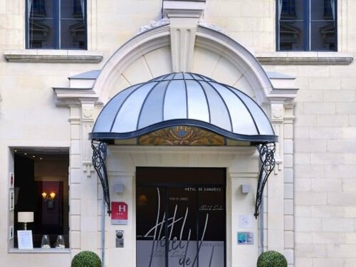 Гостиница The Originals Boutique, Hôtel Le Londres, Saumur в Сомюре