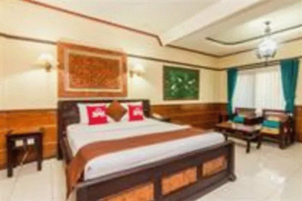 Фото Hotel Karthi