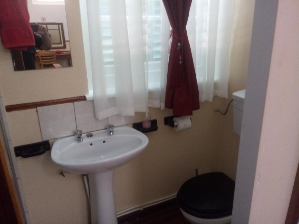 Фото Oasis Country Lodge