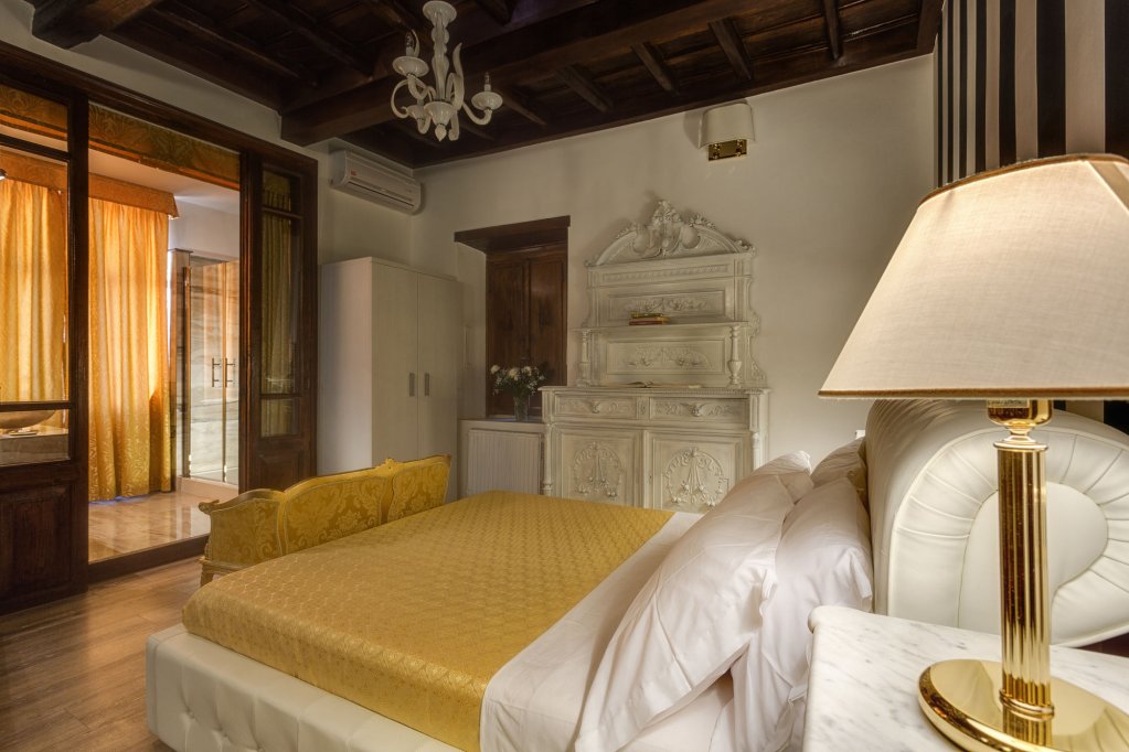 Фото Tolentino Suites