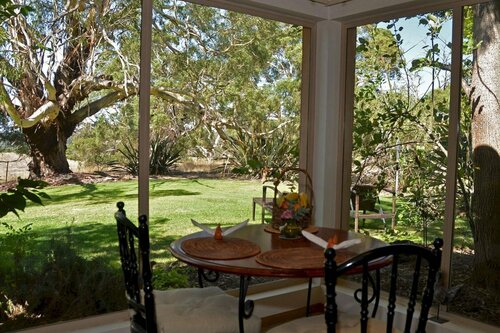 Гостиница Adelaide Hills Retreats