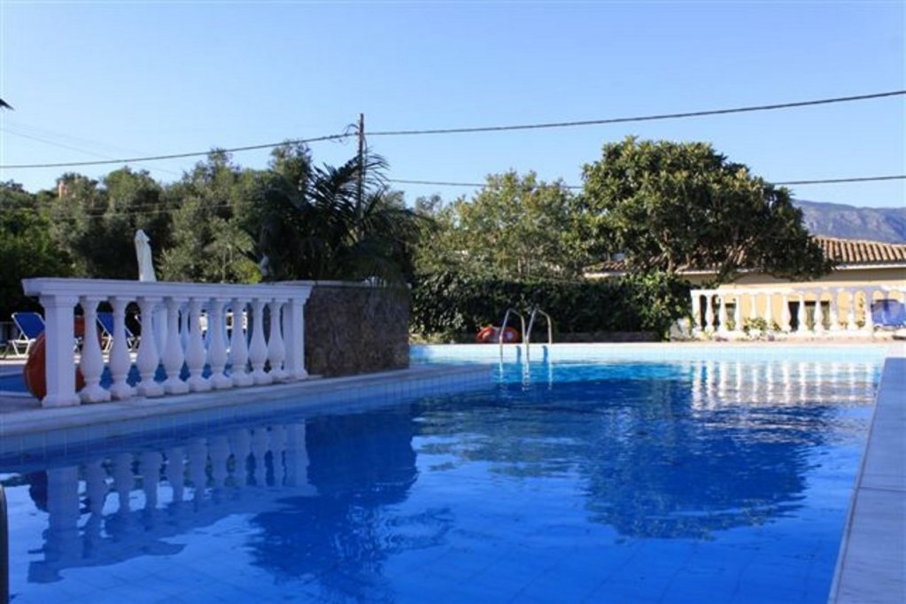 Фото Marialice Apartments