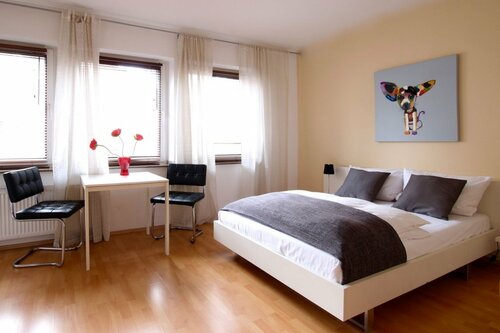 Гостиница Arthouse Apartments am Barbarossaplatz в Кёльне