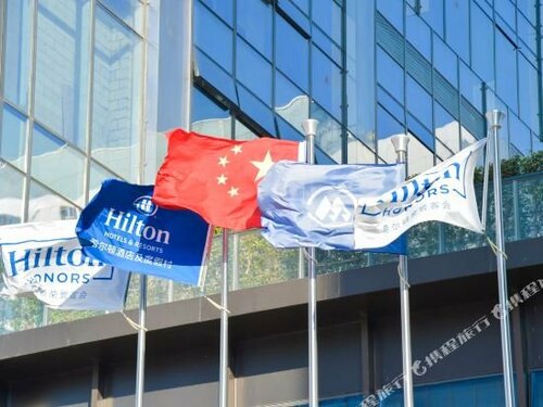 Внешний вид отеля Hilton Shenzhen World Exhibition & Convention Center в Шэньчжэни, фото 4