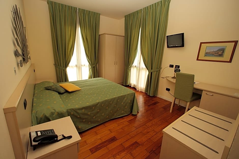 Фото Hotel Fioroni