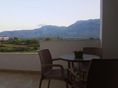 Фото Arigiri Apartments & Suites