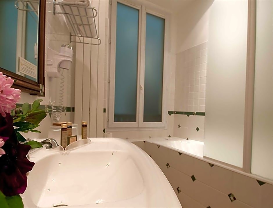 Фото Hôtel Louison