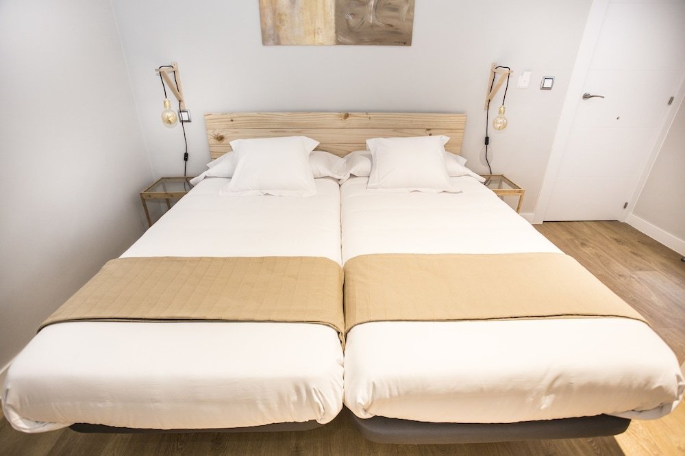 Фото Ch Lemon Rooms - Madrid