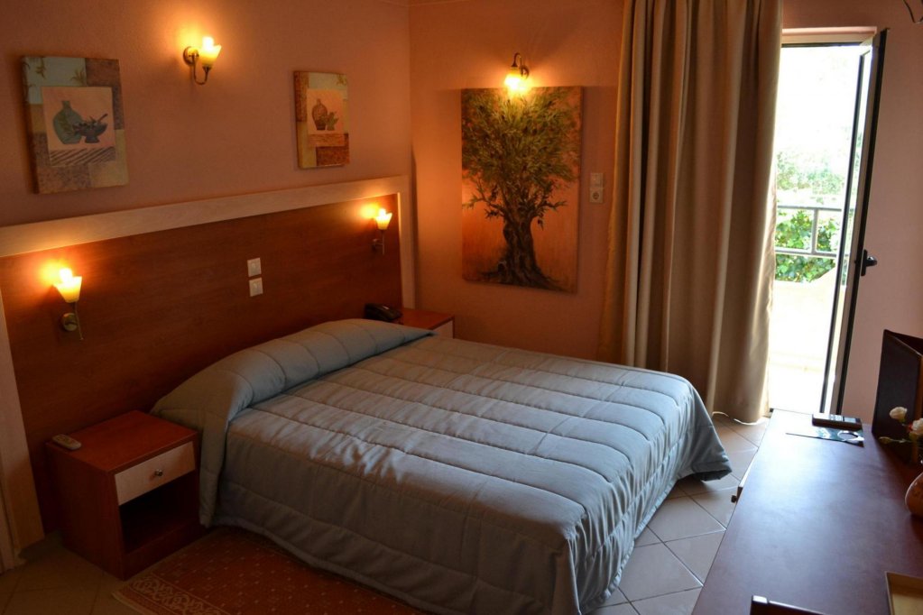 Фото Erato Hotel