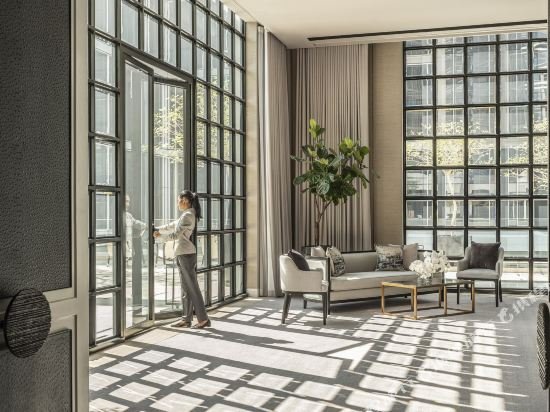 Фото Four Seasons Hotel Bangkok at Chao Phraya River