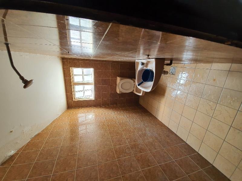 Фото Spot On 90137 Casavilla Hotel Pudu