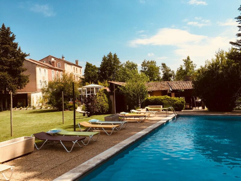 Гостиница Hostellerie du Moulin de la Roque
