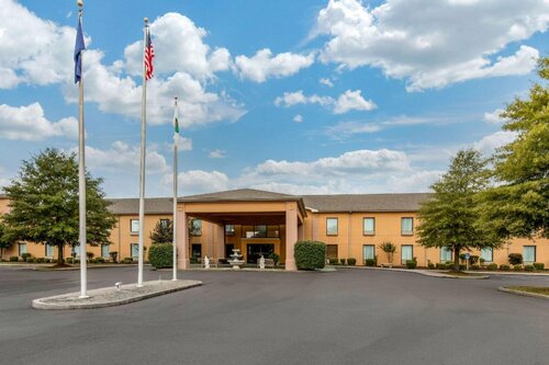 Гостиница Quality Inn & Suites Benton - Draffenville