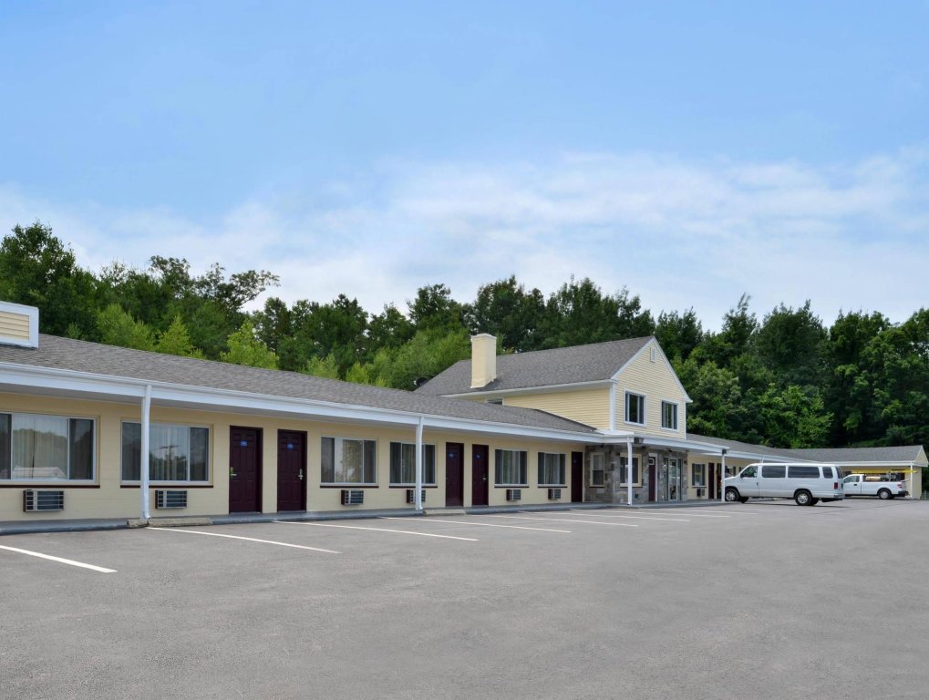 Фото Americas Best Value Inn Providence North Scituate