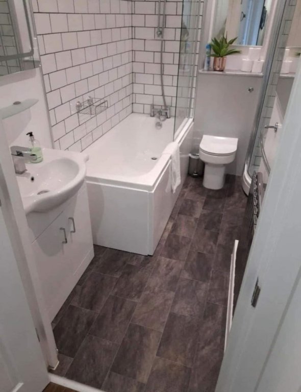 Фото Lovely 2 Bed Apartment w Balcony nr River Thames