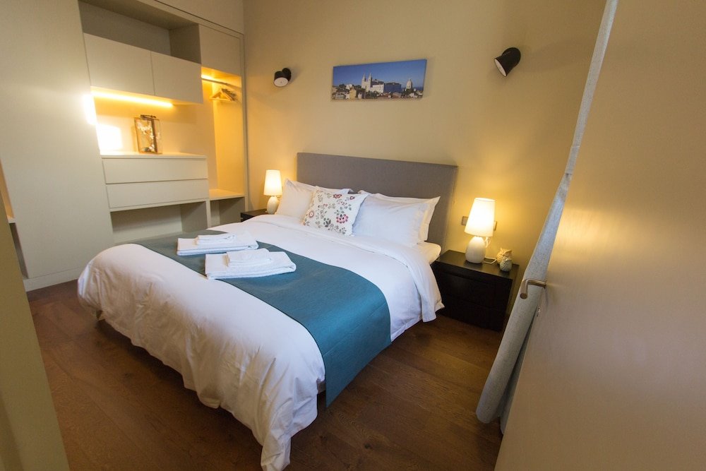 Фото Lisbon Five Stars Apartments 8 Building