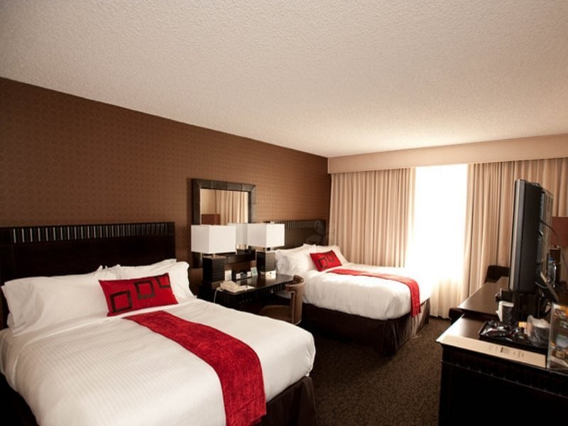 Фото DoubleTree by Hilton Hotel Los Angeles Downtown