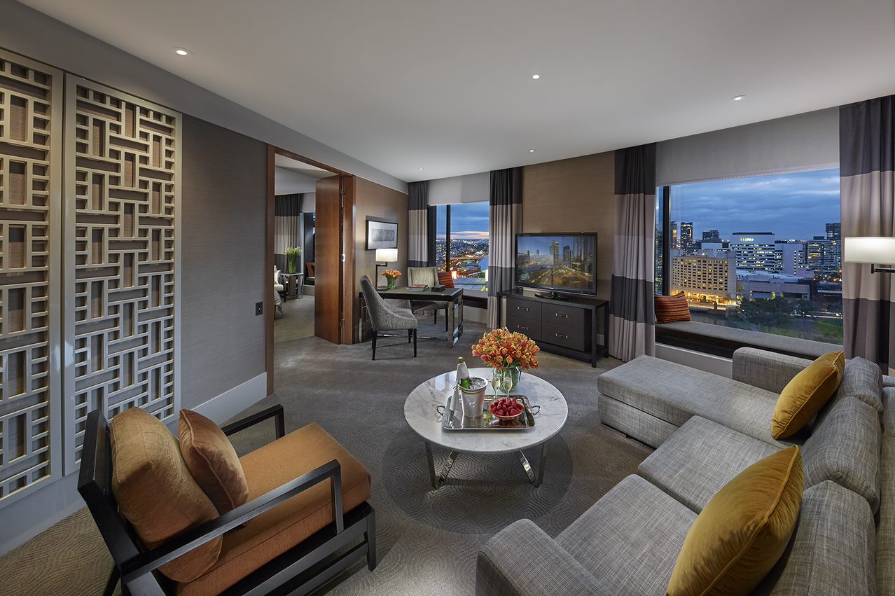 Фото Crown Metropol