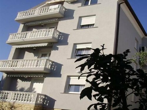 Гостиница Apartments Puntamika в Задаре