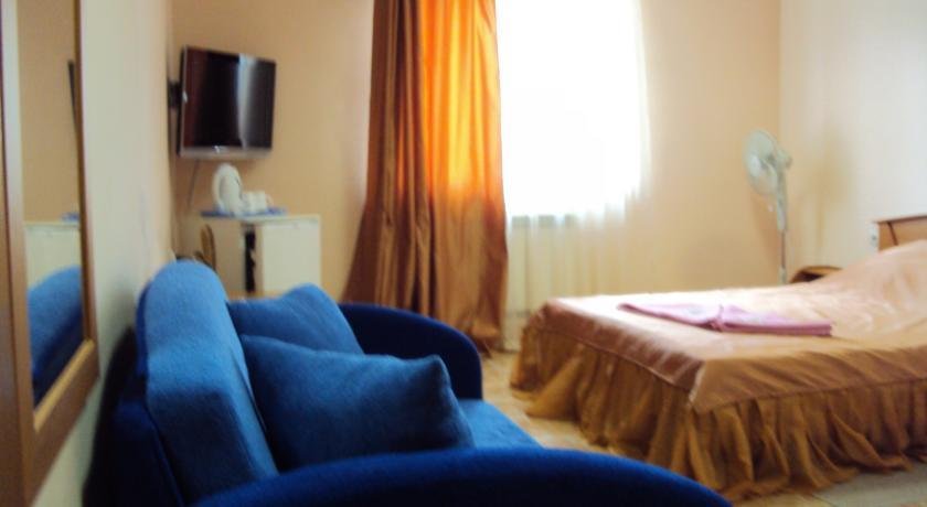Фото Max