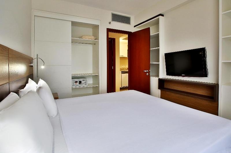 Фото Quality Hotel & Suites Sao Salvador