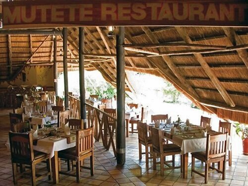 Гостиница Protea Hotel Lusaka Safari Lodge в Лусаке